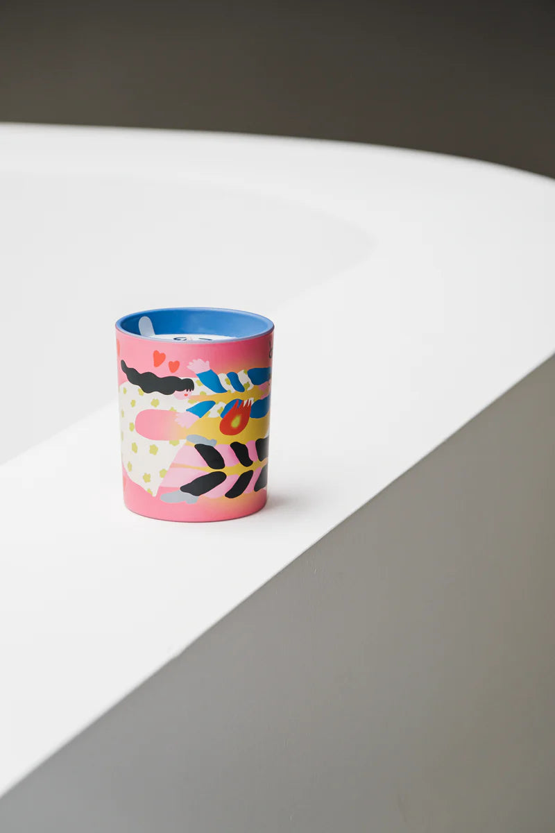 HOLD ON TIGHT Berry Scented Candle (200g, 30 Hours)