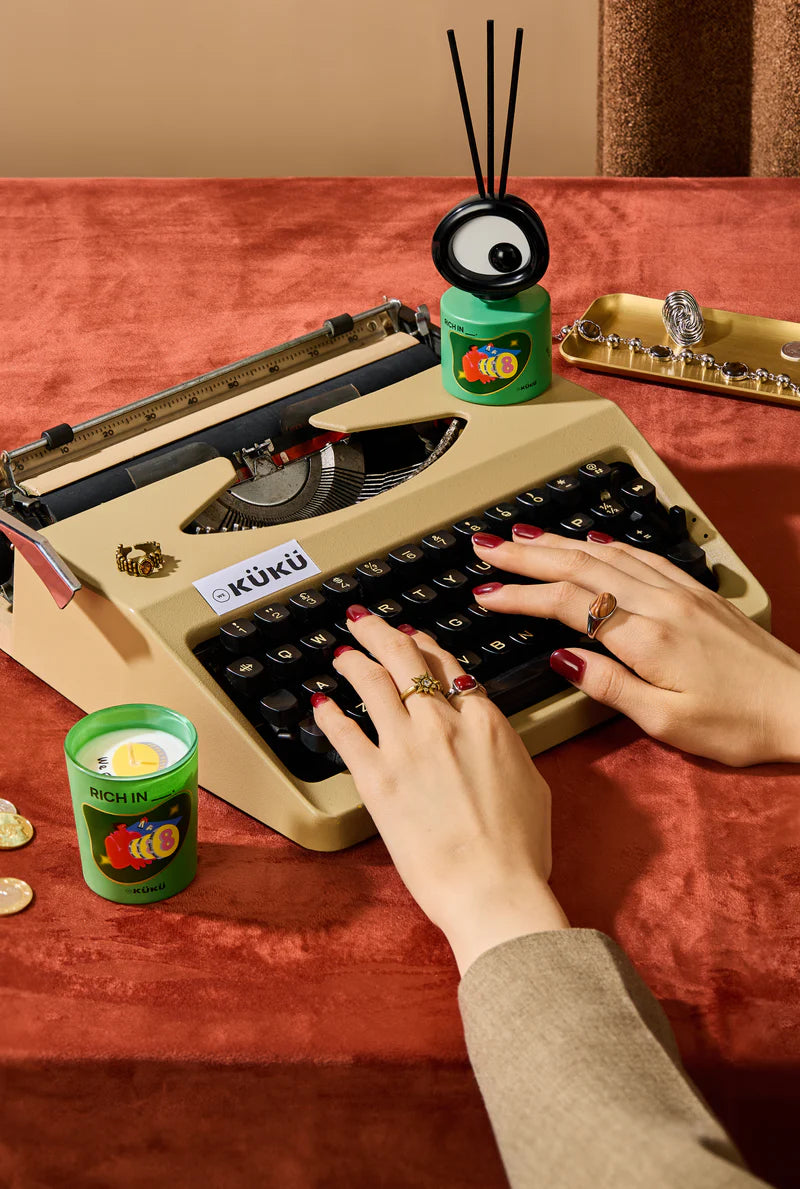 BIG EYE “RICH IN __” Woody Candle & Reed Diffuser Set