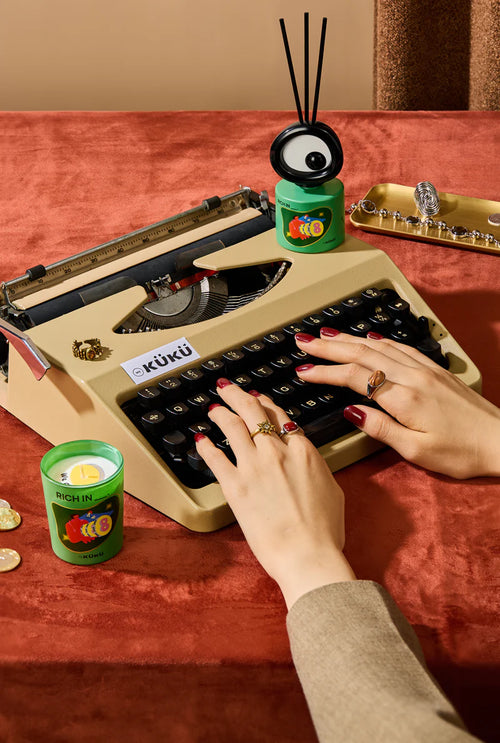 BIG EYE “RICH IN __” Woody Candle & Reed Diffuser Set