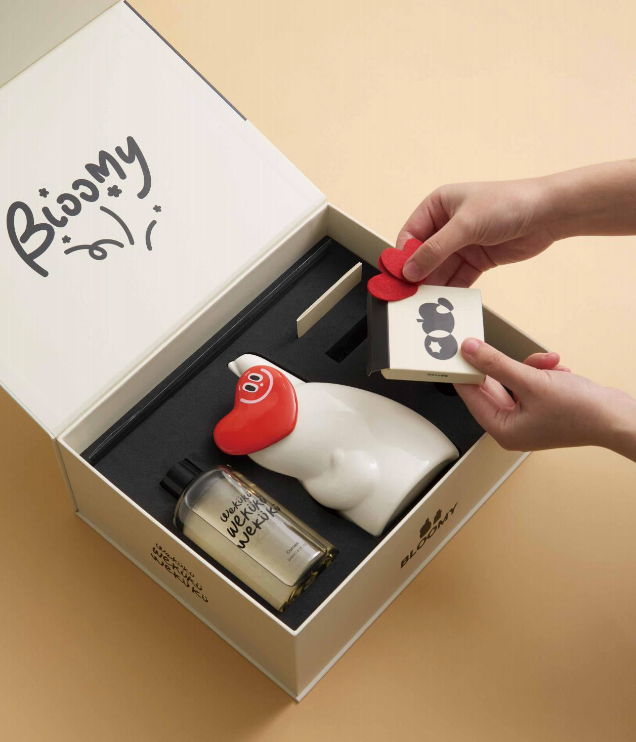 BLOOMY Currant Reed Diffuser Set (240ml) with Ceramic Cover